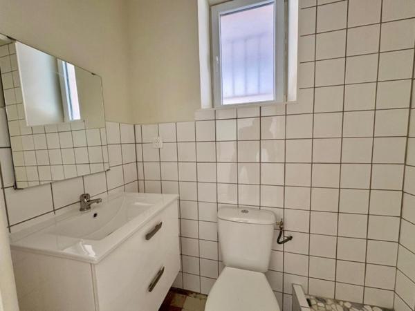 STUDIO A LOUER A ROANNE - CENTRE VILLE
