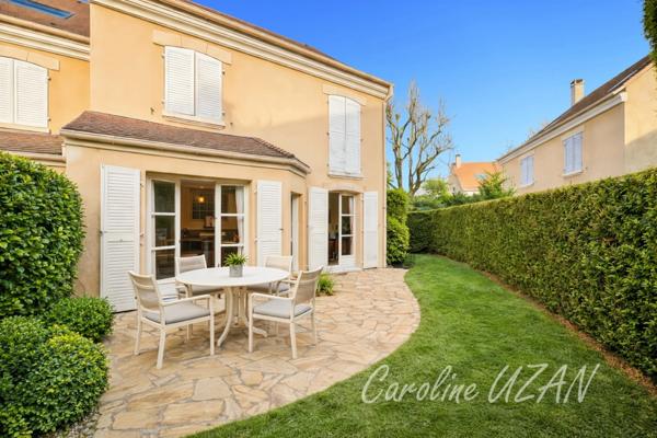 92 Rueil-Malmaison, quartier Buzenval- Maison contemporaine de 165m2 dont 4 chambres, garage, jardin au cœur d'un Domaine Privilégié