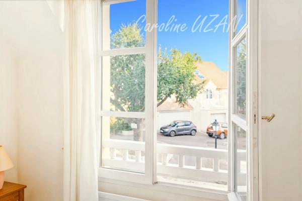 92 Rueil-Malmaison, quartier Buzenval- Maison contemporaine de 165m2 dont 4 chambres, garage, jardin au cœur d'un Domaine Privilégié