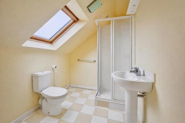 92 Rueil-Malmaison, quartier Buzenval- Maison contemporaine de 165m2 dont 4 chambres, garage, jardin au cœur d'un Domaine Privilégié