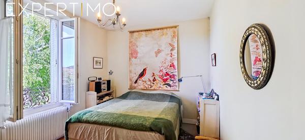 MAISON FAMILIALE DE CARACTÈRE AVEC JARDIN CLOS - QUARTIER SAINT-PIERRE