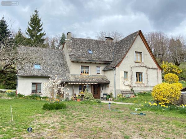Maison à vendre à Marmanhac dans le Cantal (15250), ref : 15061-51