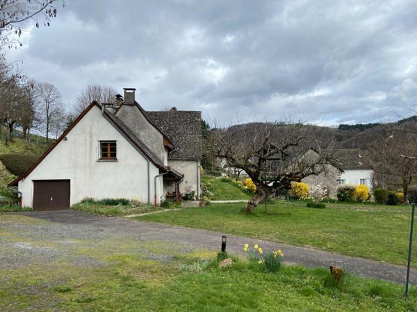 Maison à vendre à Marmanhac dans le Cantal (15250), ref : 15061-51