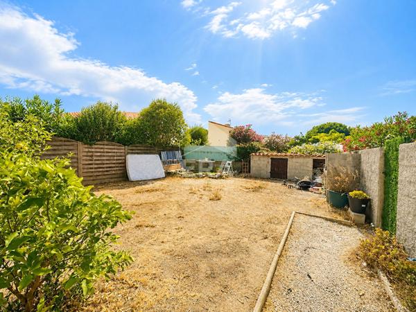 A VENDRE - SAINT CYPRIEN PLAGE - MAISON 3 FACES - JARDIN - PLACE DE PARKING PRIVATIVE