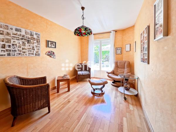 Maison
         7 pièces
        - 157 m² 577 500 € *