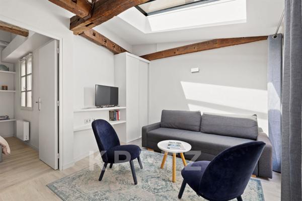Dernier étage avec terrasse à Saint-Germain-des-Prés
