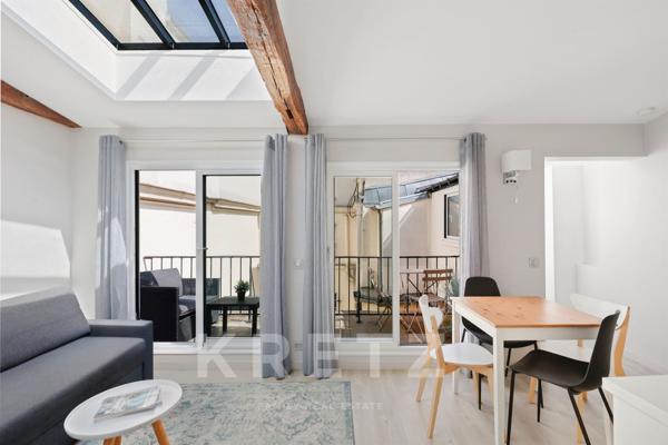 Dernier étage avec terrasse à Saint-Germain-des-Prés