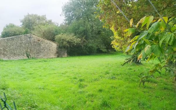 Terrain à vendre    Échillais