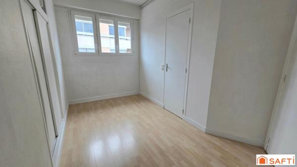 APPARTEMENT LUMINEUX GRAND GARAGE BALCON/LOGGIA