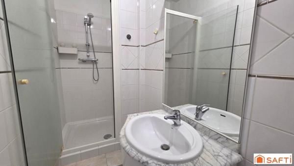APPARTEMENT LUMINEUX GRAND GARAGE BALCON/LOGGIA