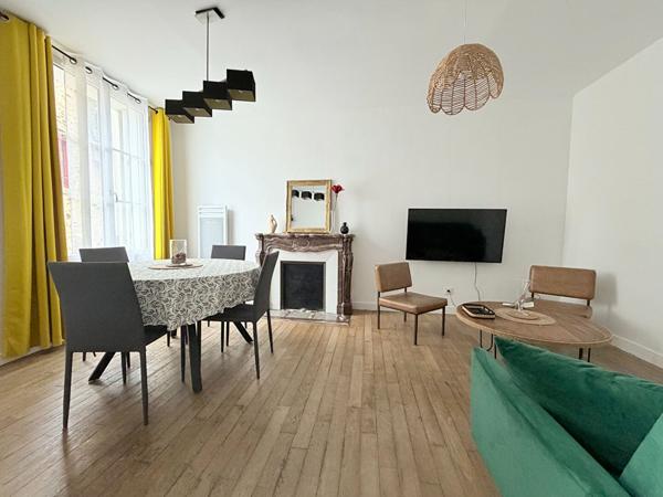 À VENDRE Maison de ville 80 m2 LAVAL HYPER CENTRE