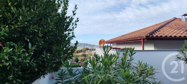 Appartement F3 à vendre  3 pièces - 55,80 m 2   HENDAYE  - 64