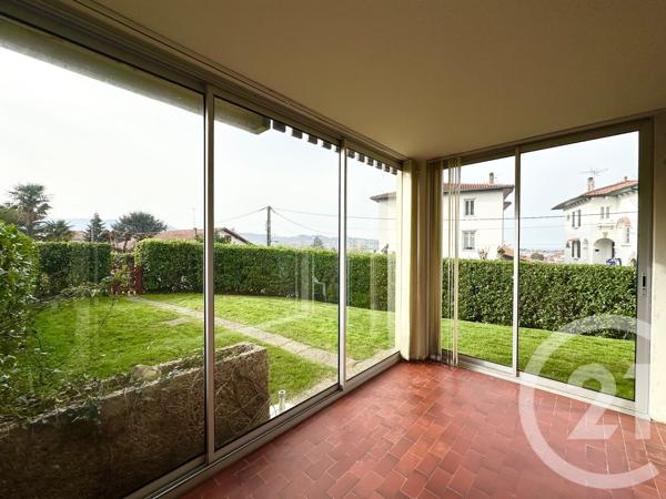 Appartement F3 à vendre  3 pièces - 55,80 m 2   HENDAYE  - 64