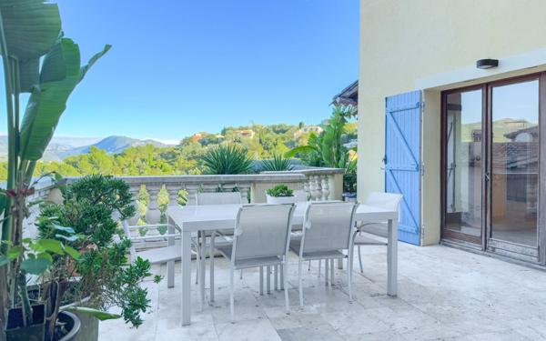 Maison à vendre    4 pièces •  Falicon