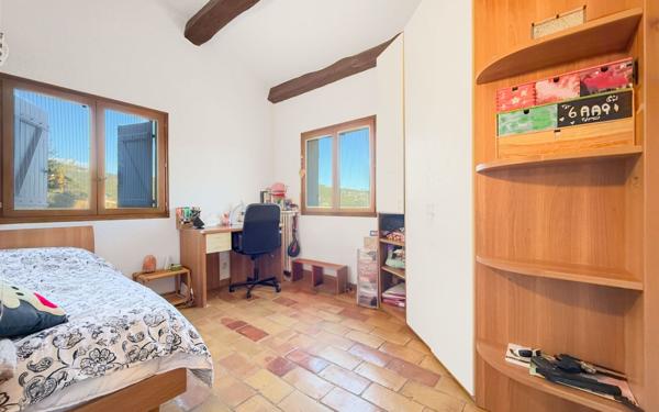 Maison à vendre    4 pièces •  Falicon