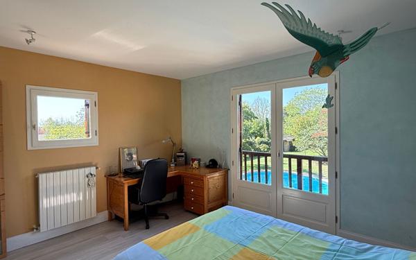 Maison à vendre    8 pièces •  Langon