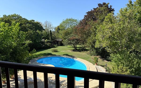 Maison à vendre    8 pièces •  Langon