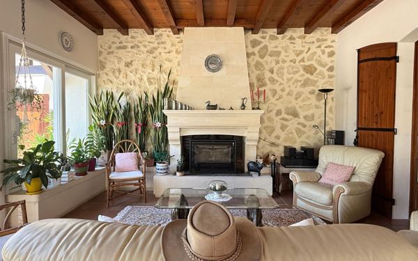 Maison à vendre    8 pièces •  Langon