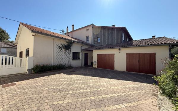 Maison à vendre    8 pièces •  Langon