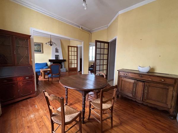 A VENDRE NANTES/ZOLA MAISON ANCIENNE AVEC GARAGE/JARDIN SUD
