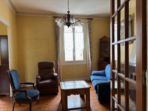 A VENDRE NANTES/ZOLA MAISON ANCIENNE AVEC GARAGE/JARDIN SUD