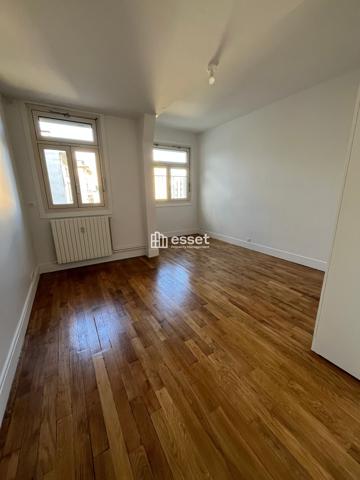 Location Appartement 5 pièces 159.48 m² - Neuilly-sur-seine 92200