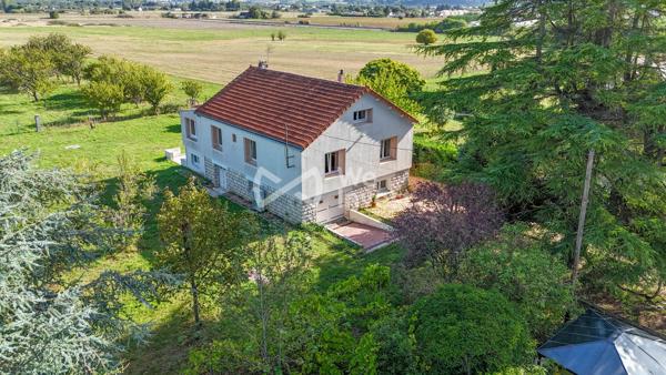 Maison familiale avec terrain arboré et verger - Châtellerault