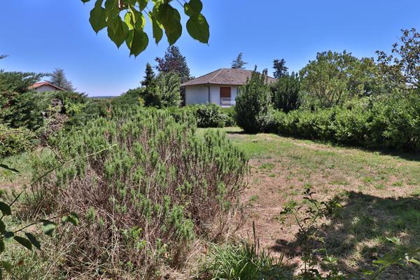 Terrain Vaugneray 768 m2