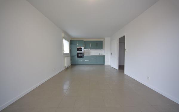 Appartement à vendre    3 pièces • 61 m2 Saint-Pierre-du-Perray