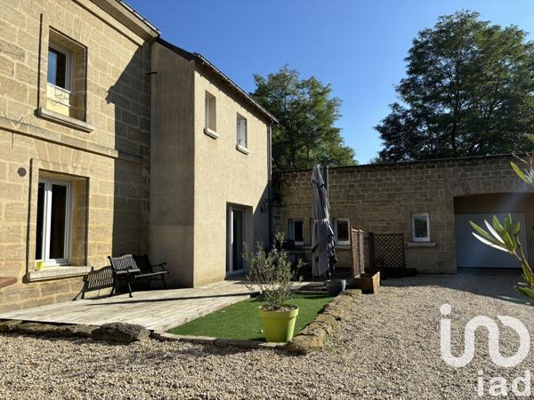 Longère 8 pièces de 187 m² à DOUÉ EN ANJOU (49700)