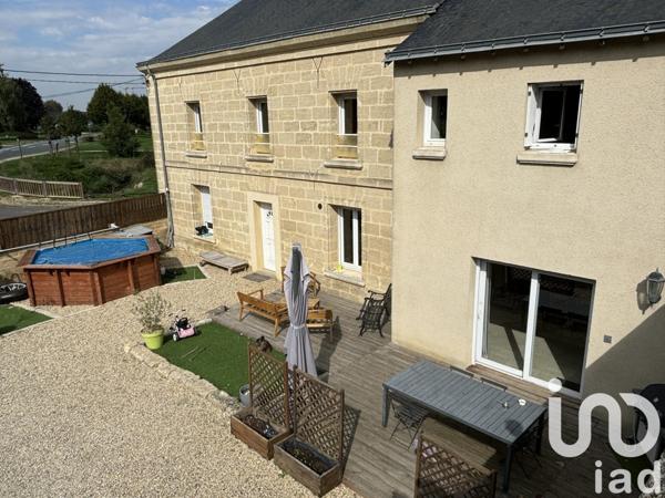 Longère 8 pièces de 187 m² à DOUÉ EN ANJOU (49700)