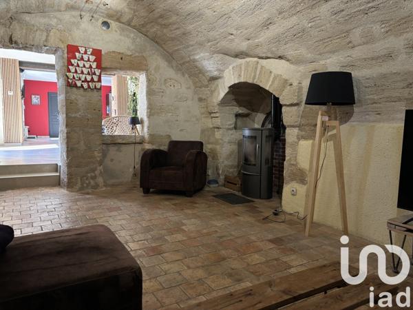 Longère 8 pièces de 187 m² à DOUÉ EN ANJOU (49700)