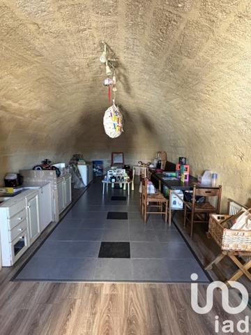 Longère 8 pièces de 187 m² à DOUÉ EN ANJOU (49700)