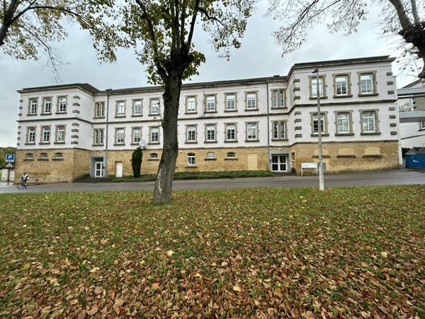 BUREAUX à VENDRE de 4248 m²