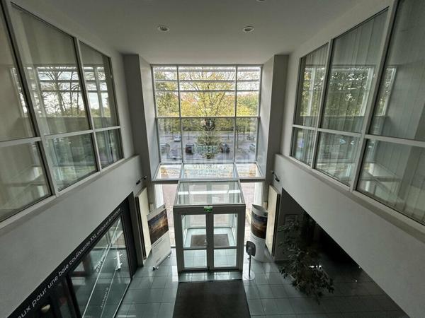 BUREAUX à VENDRE de 4248 m²