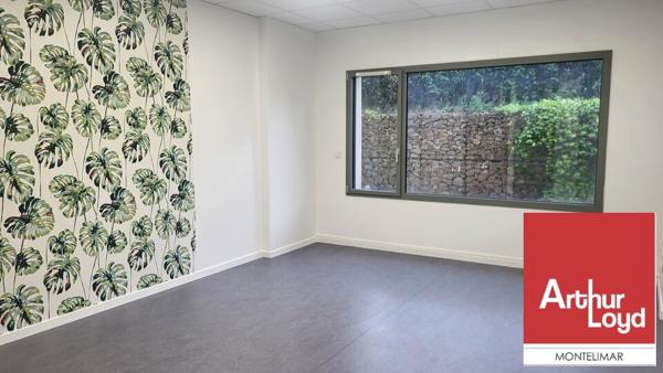 MONTBOUCHER-SUR-JABRON - AU SEIN D'UNE MAISON MÉDICALE - A LOUER - LOCAL PROFESSIONNEL D'ENVIRON 21,70 m2 AU REZ-DE-CHAUSSÉE