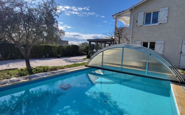 Maison à vendre    9 pièces •  Marseillan