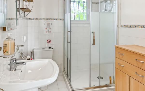 Maison à vendre    9 pièces •  Marseillan