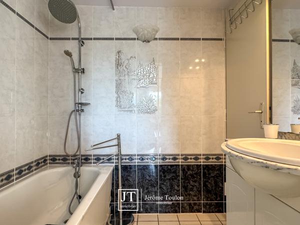 Maison
                                                                                                                                                                                                                                                                                                                        3 pièce(s)                                                                                                                                                                                                          2 chambre(s)                                                                                                                                                                                                          34  m²