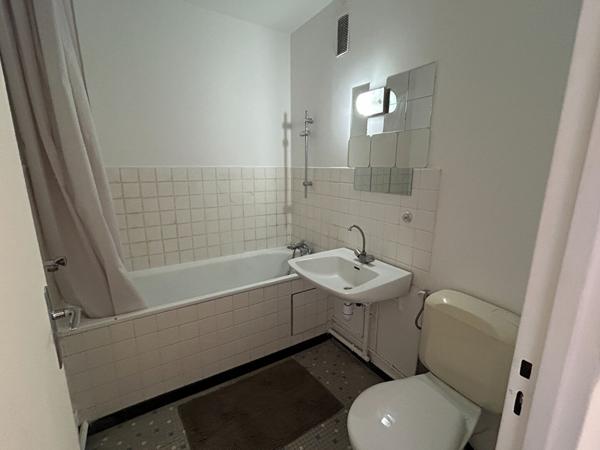 STUDIO 30 M² PARIS 18 Métro Jules Joffrin