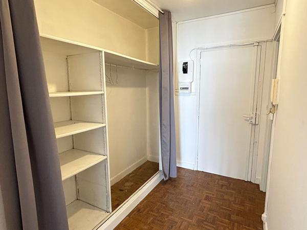 STUDIO 30 M² PARIS 18 Métro Jules Joffrin