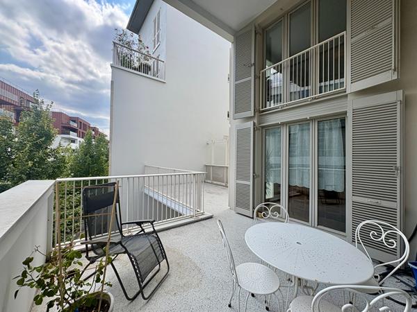 Duplex de 88m² terrasse et parking - Jardin Botanique , Bordeaux