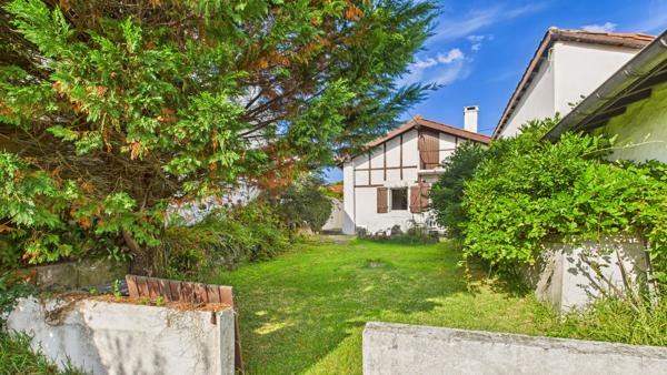Rare à Bidart : maison début 19e à réinventer, plage à pied ! Bidart