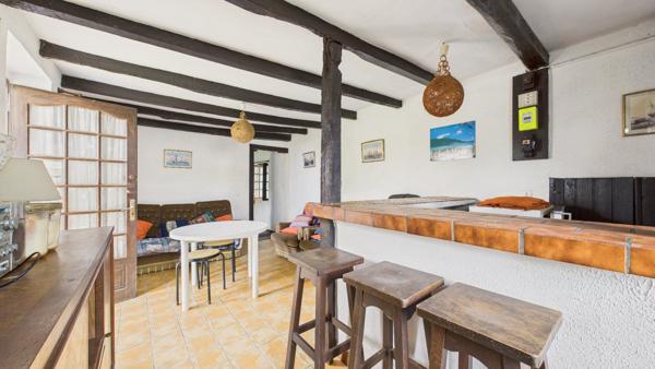 Rare à Bidart : maison début 19e à réinventer, plage à pied ! Bidart
