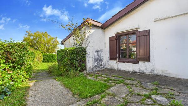 Rare à Bidart : maison début 19e à réinventer, plage à pied ! Bidart