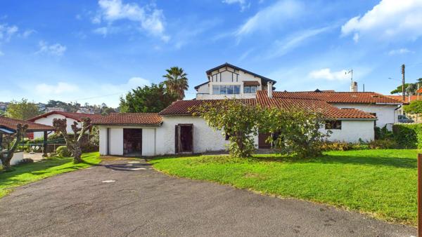 Rare à Bidart : maison début 19e à réinventer, plage à pied ! Bidart
