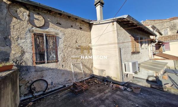 ENSEMBLE IMMOBILIER A FORT POTENTIEL AU PIED DE LA CELEBRE CITE DE CORDES-SUR-CIEL Cordes sur ciel
