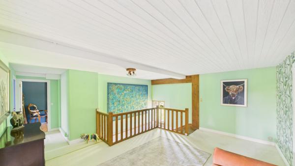 Superbe propriété de village en pierre de 4/5 chambres avec terrain privé, piscine et dépendances Melleran