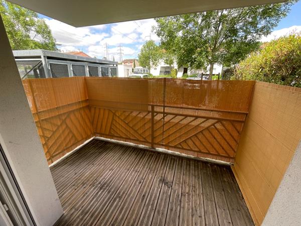 33270 BOULIAC- Appartement 2 pièce(s) en rez de chaussée à vendre