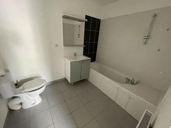 33270 BOULIAC- Appartement 2 pièce(s) en rez de chaussée à vendre